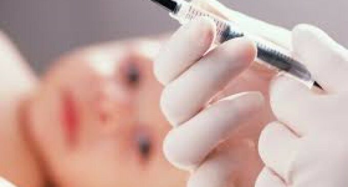 Vaccini: Milano, stabilito il nesso causale tra vaccinazione e malattia, Codacons presenta nuova denuncia contro l’Aifa